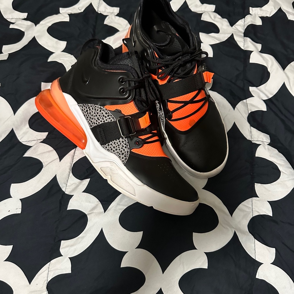 Stylish Black and Orange Nike Air max 270 Utility Sneakers